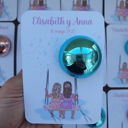 Bálsamo Labial Esfera Chicas en Columpio | Detalle de Amistad y Comunión
