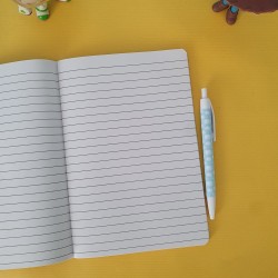 Cuaderno A5 Kraft con Bolígrafo Toy Story Disney | Papelería Personalizada