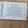 Libro de Firmas Comunión: Diseño Niña Sentada y Tonos Verde Agua | Kalukuqui