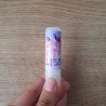 Bálsamo Labial Huntrix Estilo K-Pop: Detalle Urbano y Tendencia | Kalukuqui