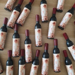 Regalo práctico y sofisticado personalizado con diseño infantil.