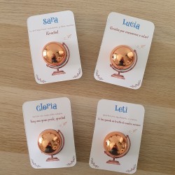 Detalle personalizado con sello de marca Kalukuqui.