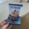 Bolsita de gusanitos con tonos pastel y motivos piratas.