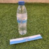 Etiqueta para botella de agua con tonos pastel suaves.