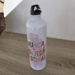 Botella personalizada para niñas por la marca Kalukuqui.