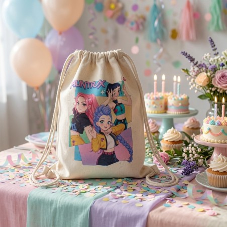 Mochila Nature Huntrix con diseño inspirado en K-pop.