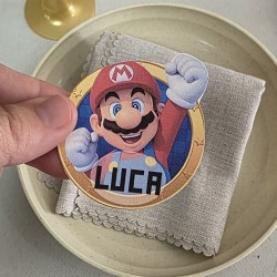 Diseño de Super Mario en tonos pastel suaves.