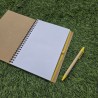 Diseño de Minions en tonos pastel suaves para portada de libreta.