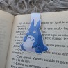 Accesorio cuqui de Kalukuqui para amantes de la lectura y el anime.