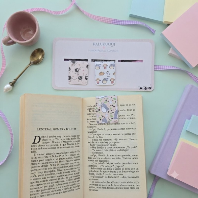 Set de 3 marcapáginas imantados personalizados con temática de Totoro.