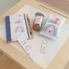Pack de regalos para profesora personalizado con temática escolar.