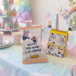 Pack de gusanitos y cuaderno A6 personalizado con temática de Minions.