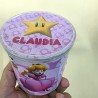 Presentación cuidada de snack con estética alegre y delicada.