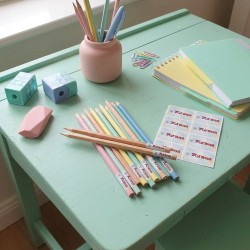 Etiquetas adhesivas personalizadas para lápices con diseño de Stitch acuarela.