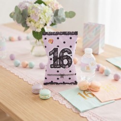 Bolsa de patatas Lay's personalizada con diseño Coquette y tonos pastel.