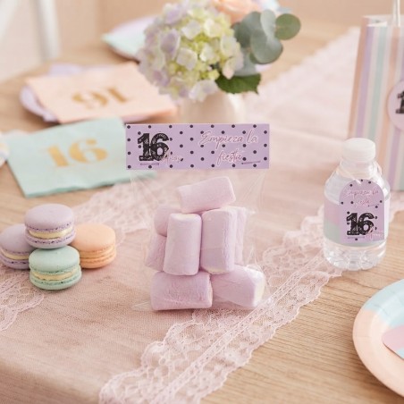 Bolsa de 40 gramos de gominolas con diseño Coquette y tonos pastel.