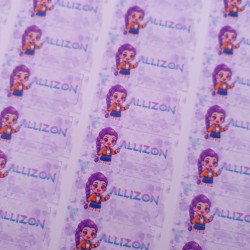 Diseño de pegatinas pequeñas con temática K-Pop y estilo brillante.