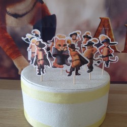 Adornos en relieve para repostería con estética cuqui y delicada.