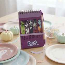 Cuaderno A6 con bolígrafo de Pesadilla Antes de Navidad por Kalukuqui en tonos pastel.