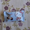 Detalle de chocolatinas con temática kawaii y diseño de la gatita de Sanrio.