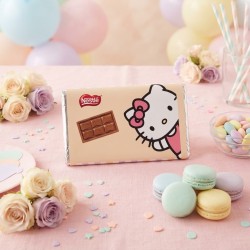 Tableta de chocolate Nestlé personalizada de Hello Kitty por Kalukuqui en tonos pastel.