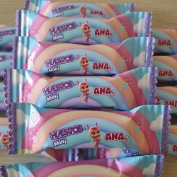 Diseño de packaging para dulce de chocolate con la imagen de Bebés Llorones.