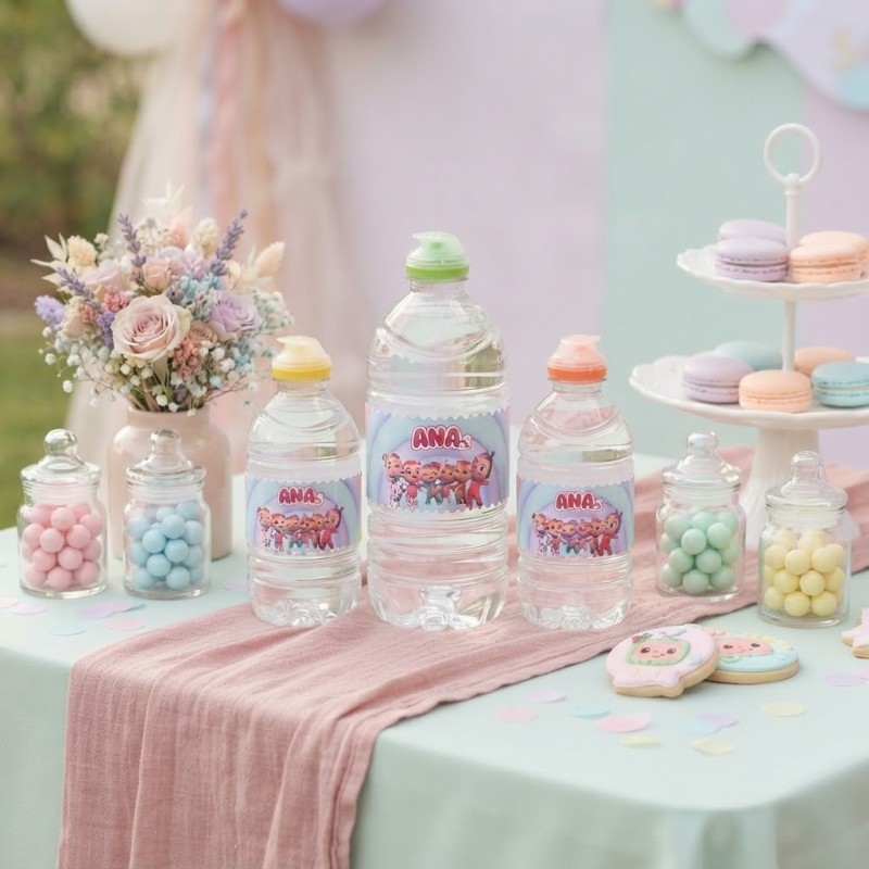 Etiquetas adhesivas para botellas de agua de los Bebés Llorones por Kalukuqui en tonos pastel.