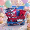 Cesta de regalo personalizada de Hot Wheels por Kalukuqui en tonos pastel.