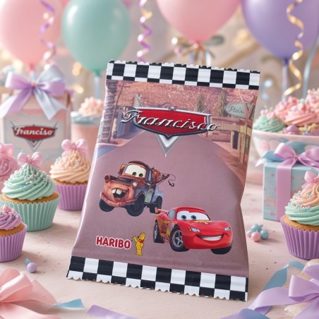 Bolsa de 100 gramos de gominolas Haribo personalizada de Cars Disney Rayo y Mate por Kalukuqui en tonos pastel.