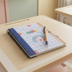 Cuaderno A5 personalizado con temática de Seño Arcoiris.